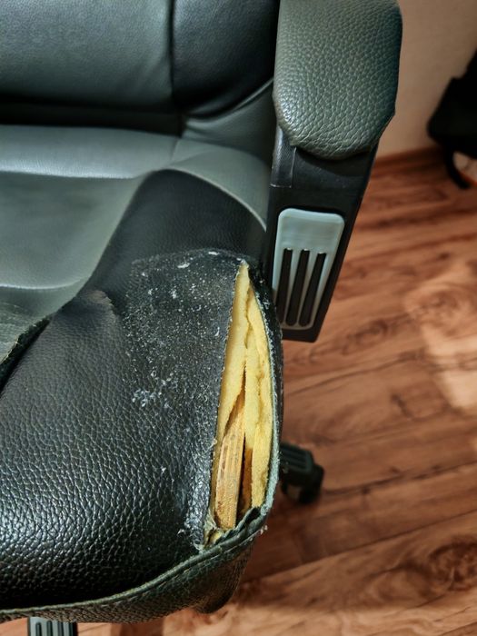 Продам кресло офисное