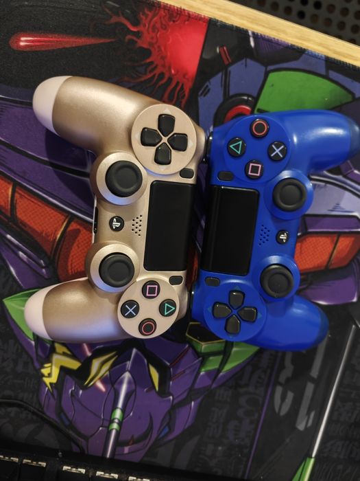 Продаю Playstation 4  1tb