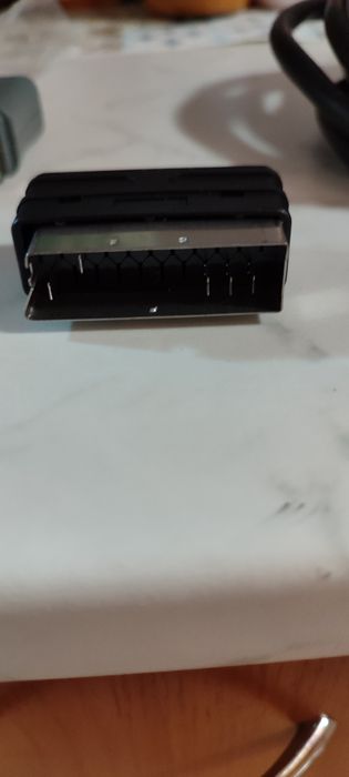 кабели и преходници за свързване на видео компоненти