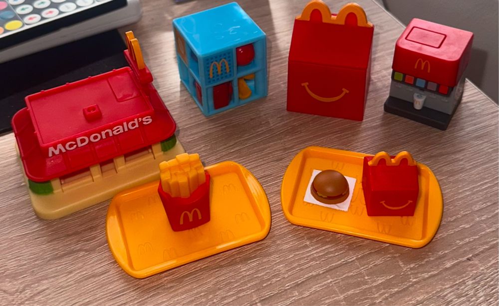 Set de jucarii McDonald's (6 jucarii)