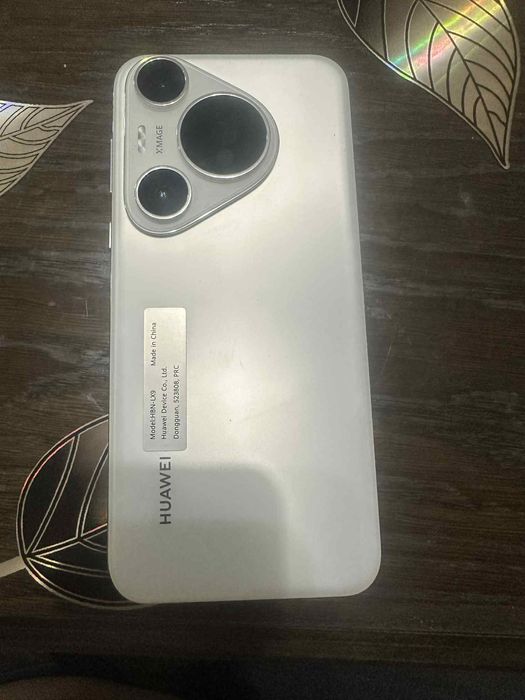 Huawei Pura 70 бял + слушалки Huawei Freebuds 6 бял цвят