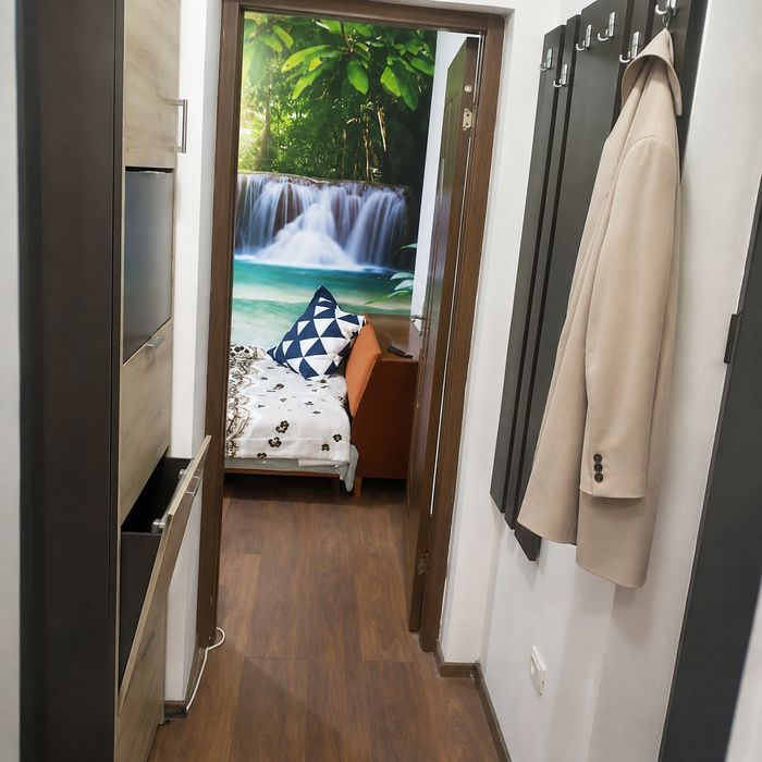 Chirie apartament 3 cam. , zonă Big centrala proprie