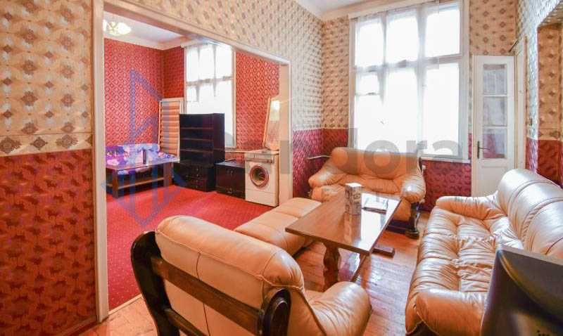 Дава се под наем Двустаен апартамент в София, Център - 80 кв.м за 460 € - Снимка #1