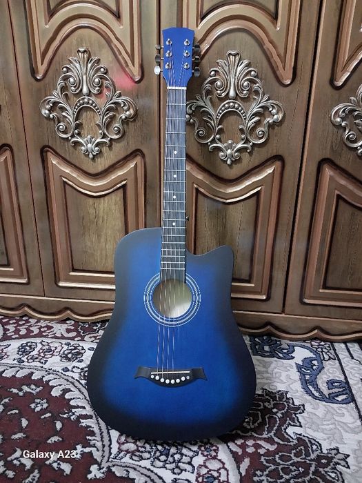 Акустические гитара холати идеал