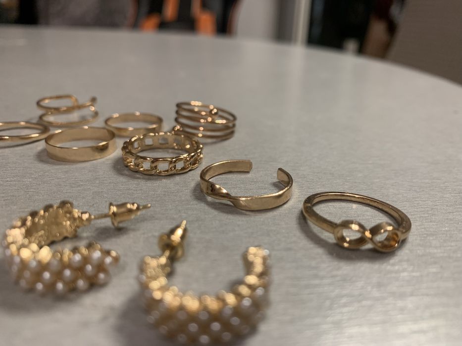 Бижута +подарък серум