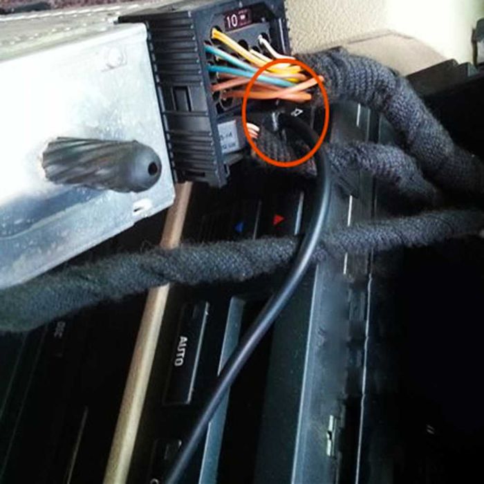 Bluetooth модул за BMW E46 E39 Business CD аукс блутут за БМВ е46 е39