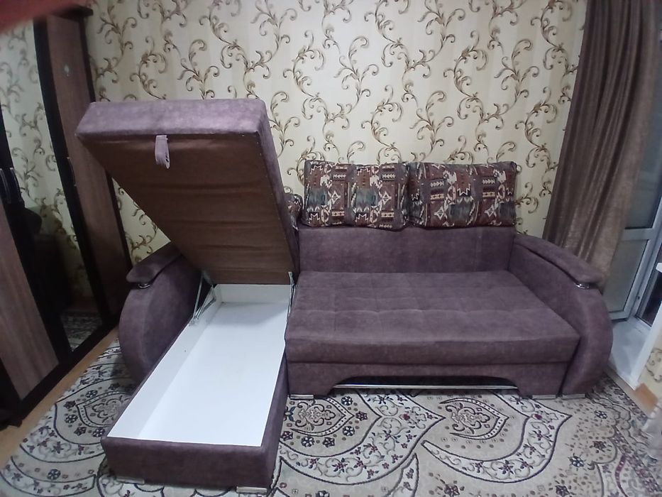 Продам диван угловой раздвижной