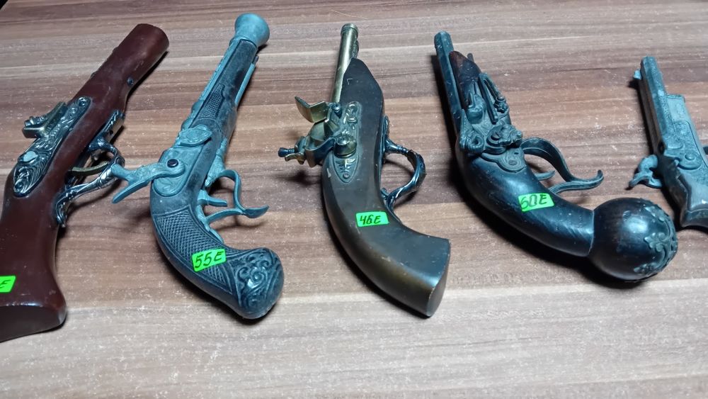 Пищови реплика за декор и носии