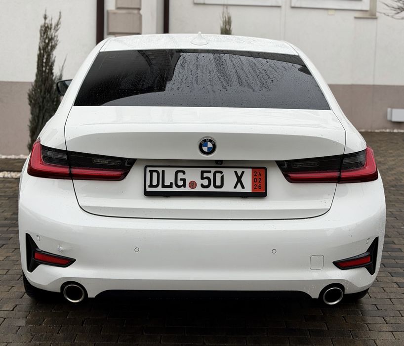 BMW 330e 292 cp 2020 Plug- in Hybrid