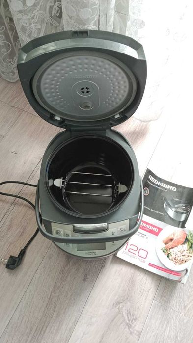 Мультиварка REDMOND