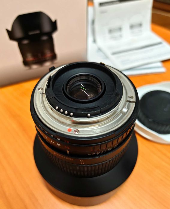 Samyang 14mm f/2.8 ED AS IF UMC pentru Nikon F