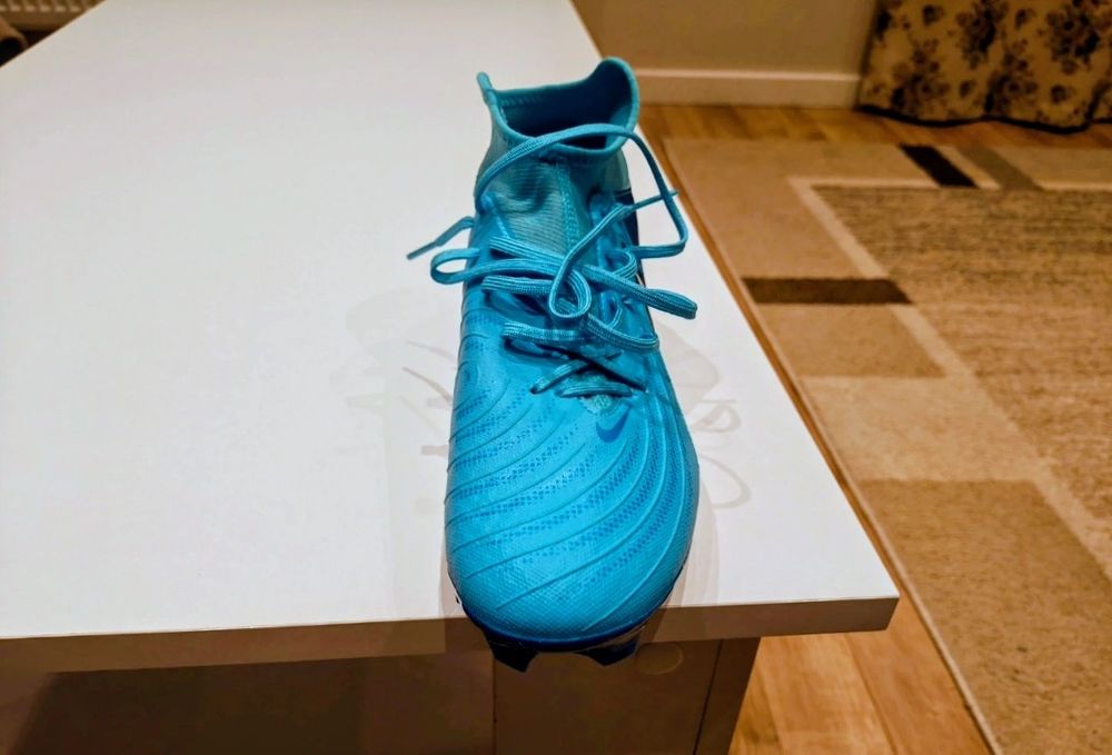 Ghete fotbal Nike Phanton noi