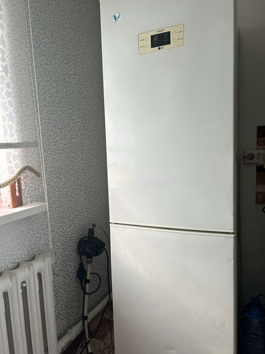 холодильник в хорошем состояний