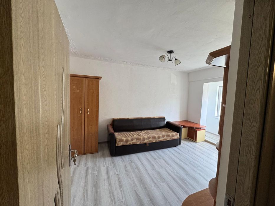 Garsoniera de vanzare et.3 zona HCC