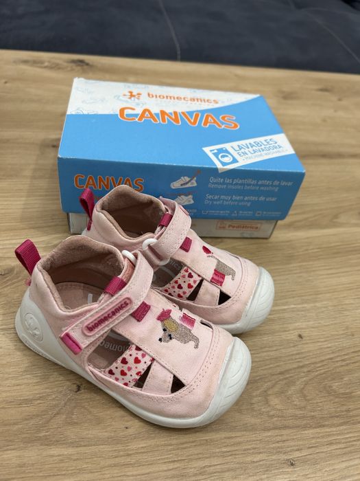 Сандали за момиче Biomecanics 21 номер