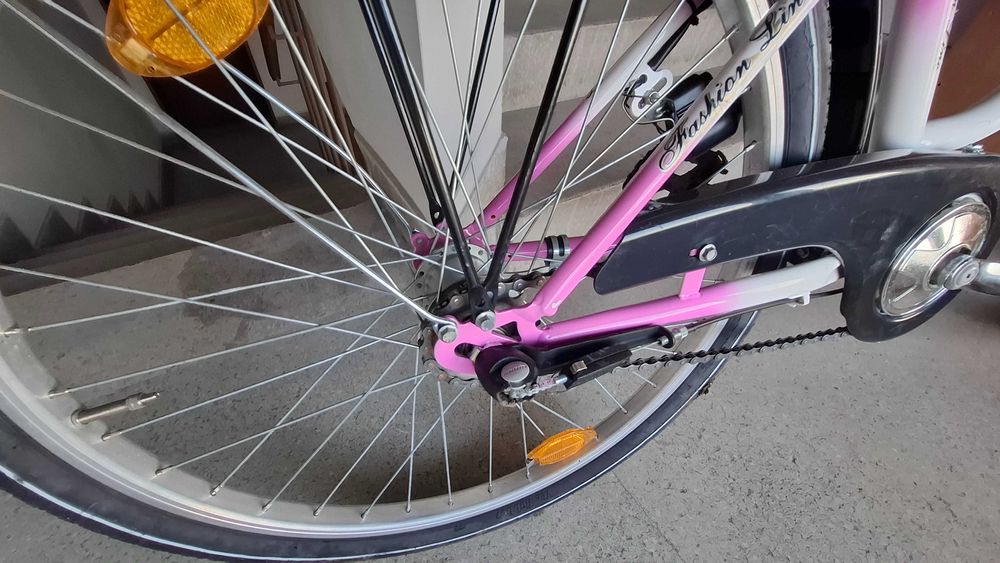 Продавам 2 броя детски велосипеда 24"