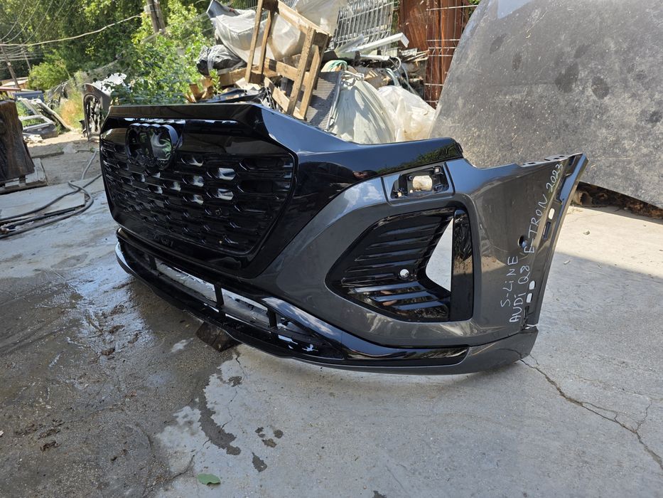 Audi Q8 E-Tron S-Line 2023 предна броня