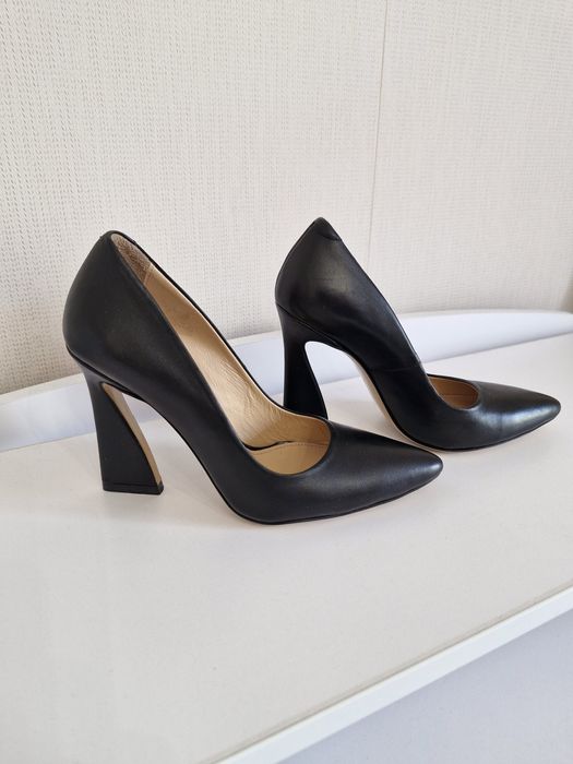 Туфли кожаные,  размер 37. Новые