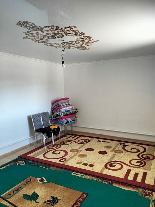 Жер үй сатылады.