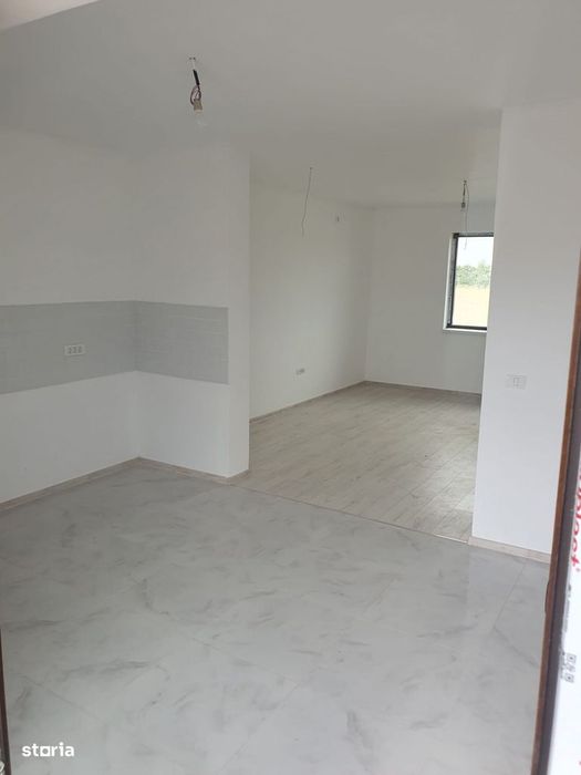 Casa Individuala | 4 camere 3 dormitoare 2 Bai | Asfalt | Remetea-Mar