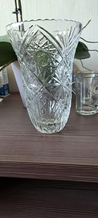 Ваза хрустальная