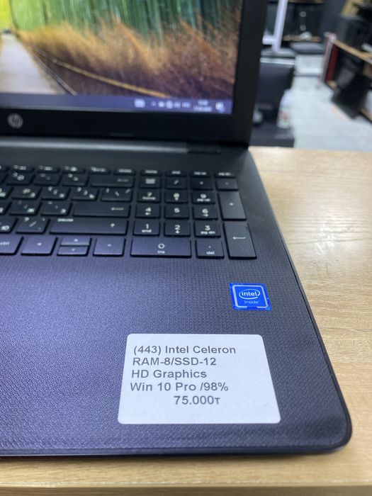Ноутбук HP intel Celeron RAM8/SSD128/HD Graphics