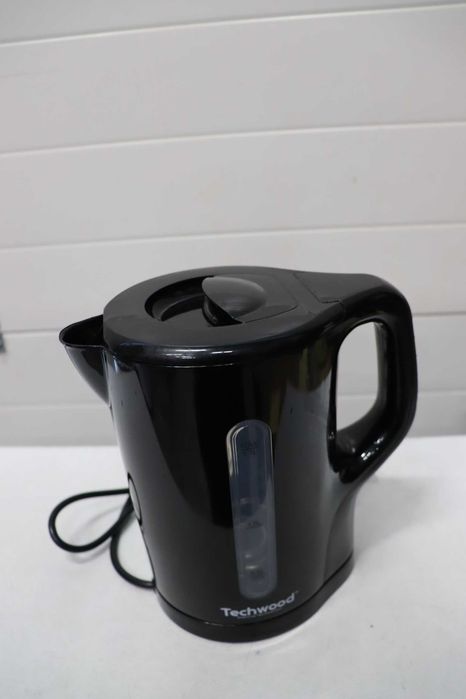 Безжична електрическа кана Techwood TB-1736 1.7 л, черна