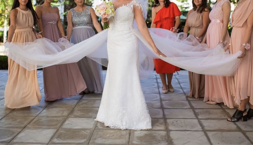 Булчинска рокля