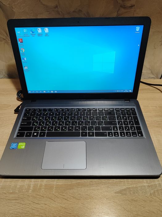 Ноутбук Asus 540