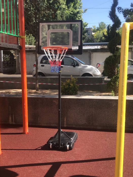 Баскетбольный щит стоячий 1.60×2.10