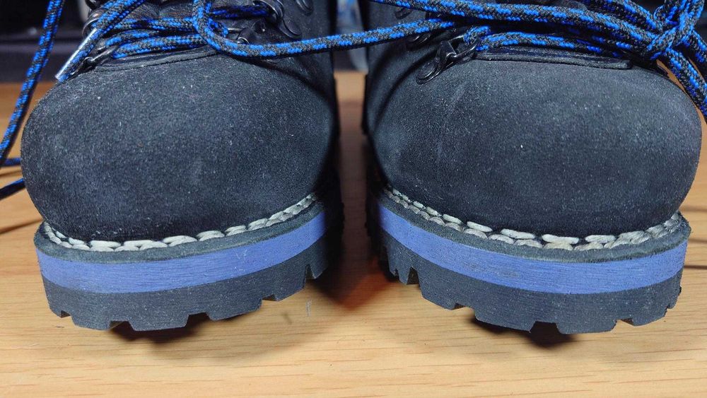 Bocanci tehnici Hanwag Cima, mărimea 42, compatibile cu colțari, cusături duble, vibram