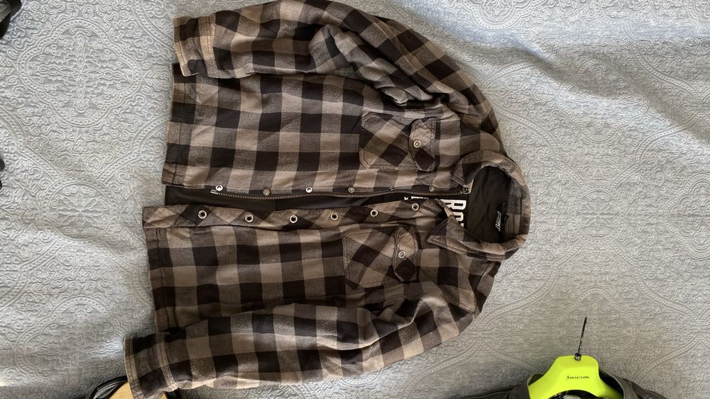 Мото Екип( яки, каски, обувки, раници, ръкавици)