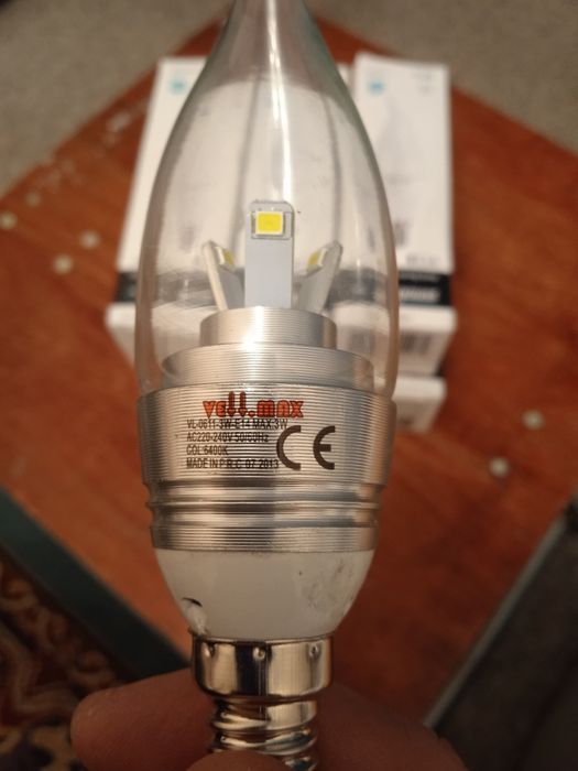 Светодиодная лампочка gauss e14. Рабочие.