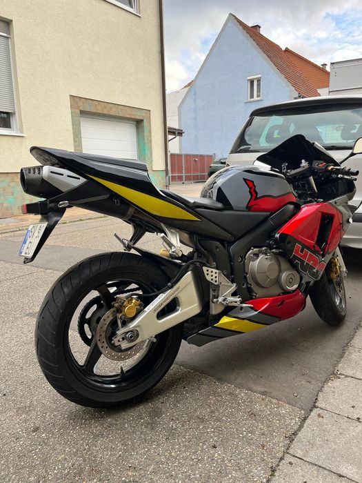 Honda CBR 600RR an 2004