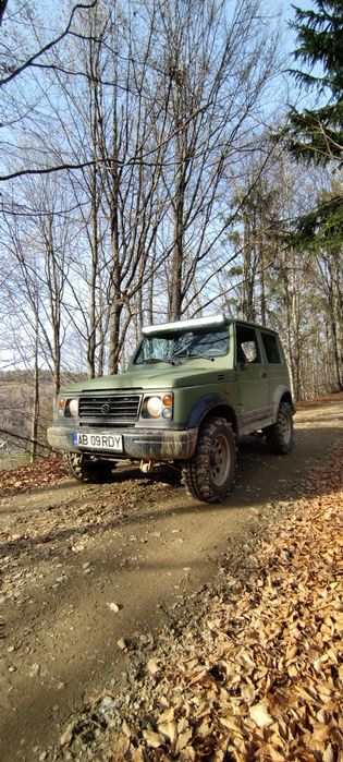 Vând suzuki samurai