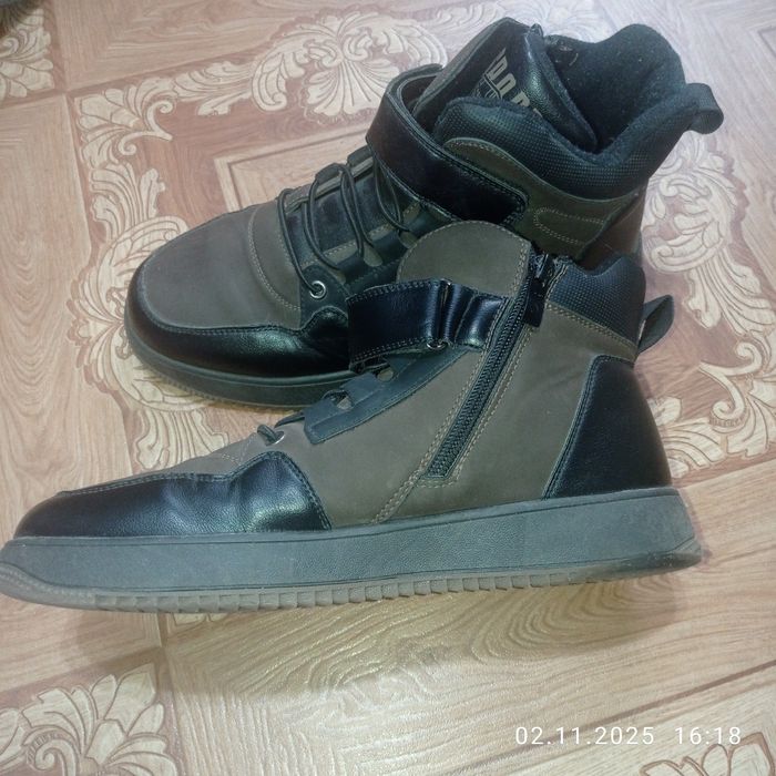 Продам ботинки осень - весна