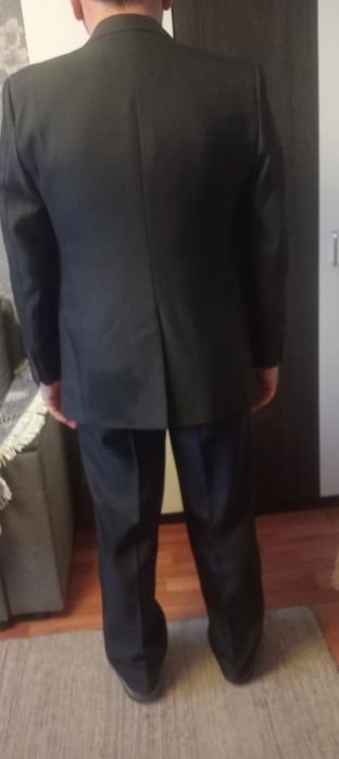 Продам мужской костюм