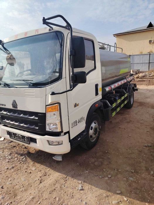 HOWO 4x2   6 куба Водовоз. Новый.