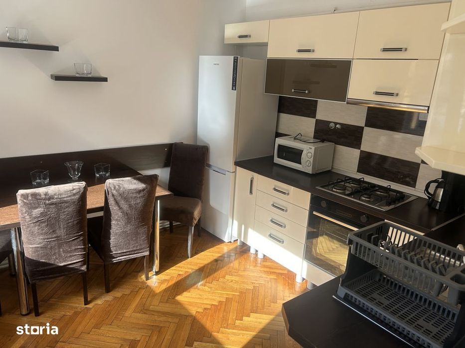 Apartament 3 camere centru Sibiului