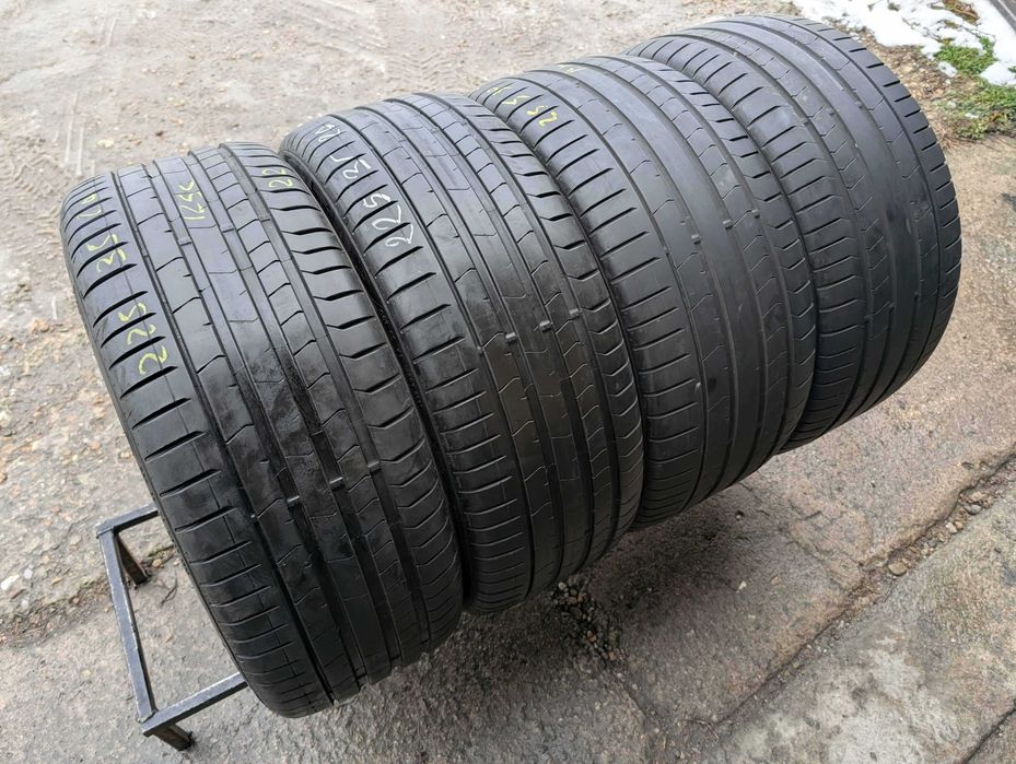 SET 4 Anvelope Vara 225/35 R20 + 255/30 R20 PIRELLI P Zero - Runflat