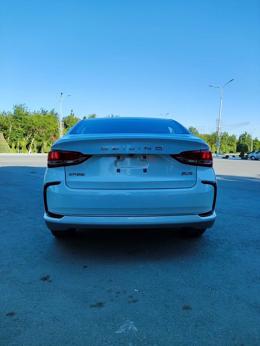 Beijing Eu5 401-km elektromobil +bonus