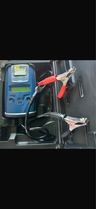 Tester Profesional pentru baterii auto