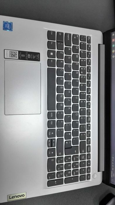 Lenovo IdeaPad 1i (15", 7) noutbuk sotiladi