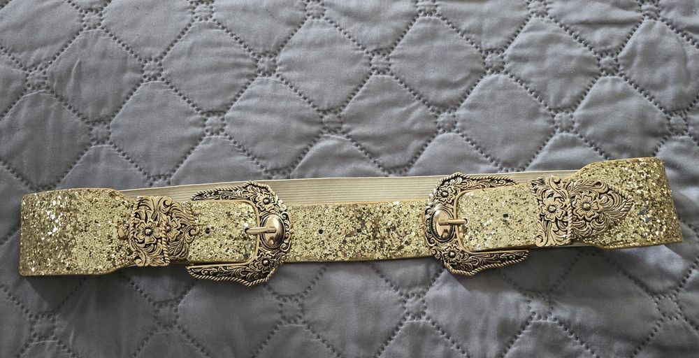 Дамски колан златист