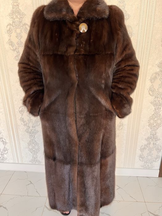 Шуба норковоя ..