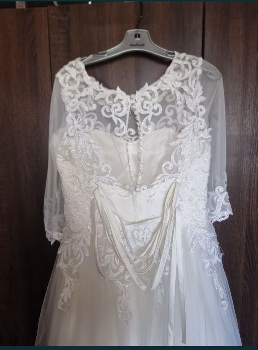 Vând rochie de mireasă urgent!!!
