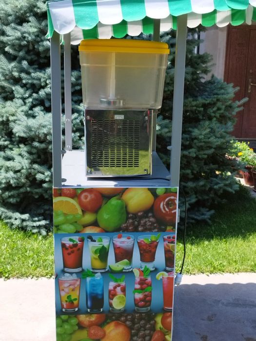 Сокоохладитель, вместе с тележкой.
Емкость 2 18