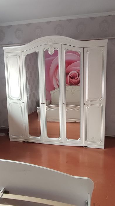 Спальный гарнитур