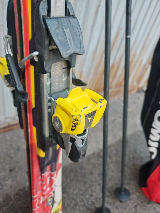 Продавам ски atomic