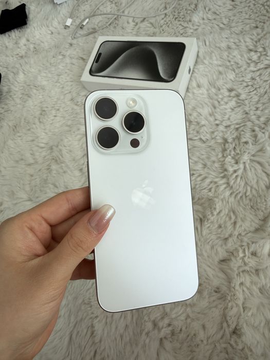 iPhone 15 Pro – 128 GB – Silver – Stare impecabilă